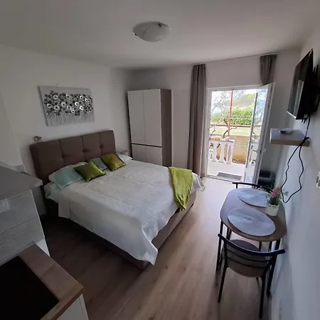 Apartments Grgo *